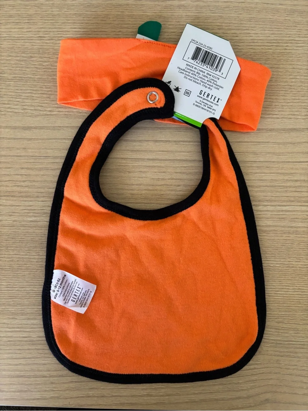 NWT Gertex Halloween Baby Bib and Headband Set 